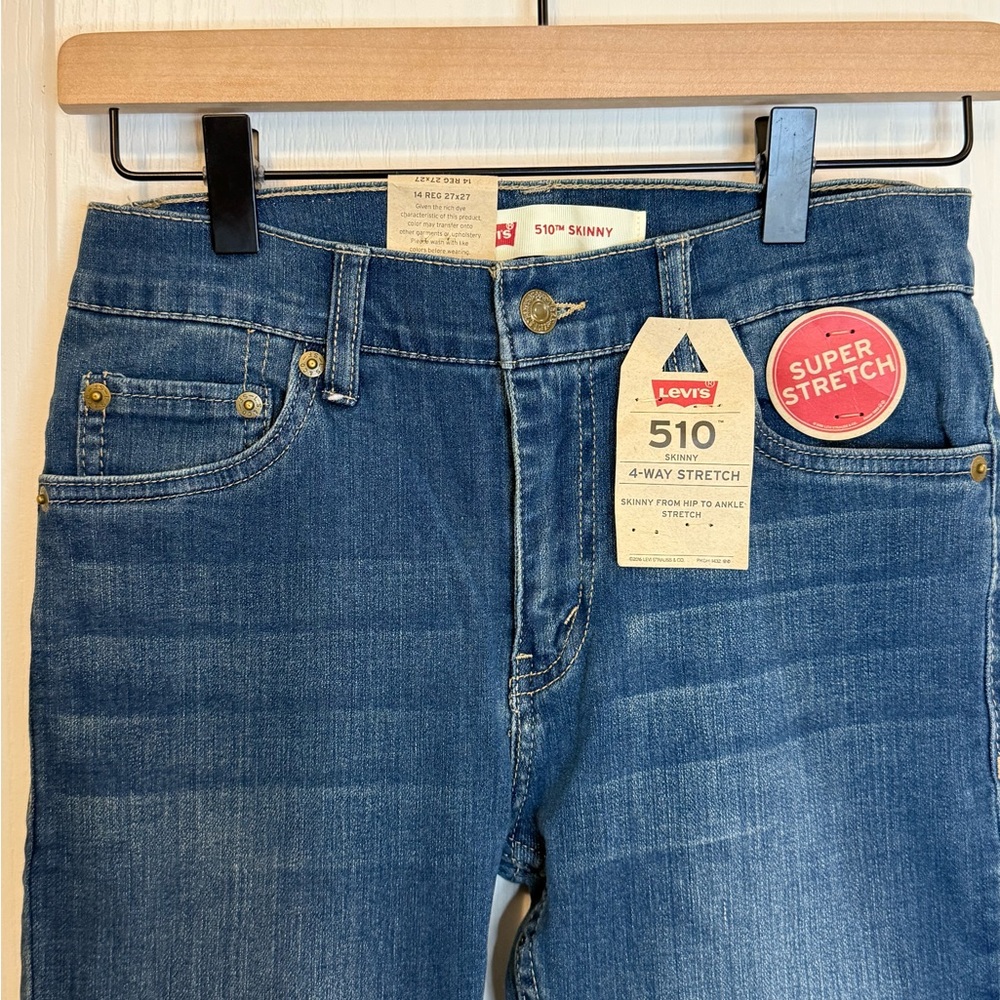 Levi's Dark Blue Skinny Jeans - Picture 2 of 4